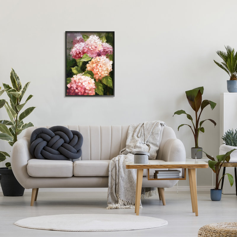Hortensias roses en fleurs par Ziwei Li, H 30 po x l 24 po x P 1,5 po, Giclée encadrée noir minuit