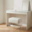 Tabouret moderne avec pieds en acrylique transparent