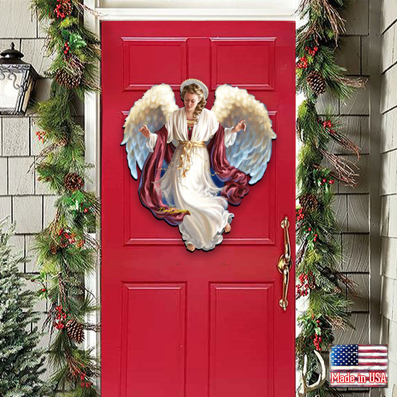 Cintre et porte murale ange sur terre