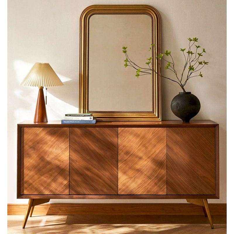 Buffet en noyer de style rétro, 31.5" H x 63" W x 15.7" D