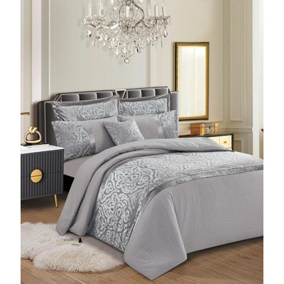 Anderea Damask Duvet Cover Set with Pillowcases Included