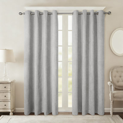 Paire de rideaux extra doux 100% occultant avec œillets