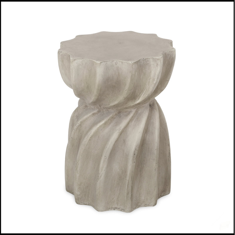 Table d'appoint en béton léger avec dessus en soleil et forme de sablier CANIS, parfaite pour les espaces extérieurs modernes.