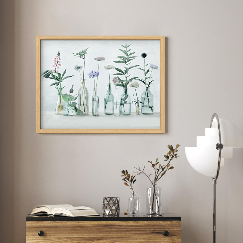 Vase brun avec fleurs sur fond doux, botanique, illustration moderne, petit décor, œuvre d'art moderne, H 11 po x l 14 po