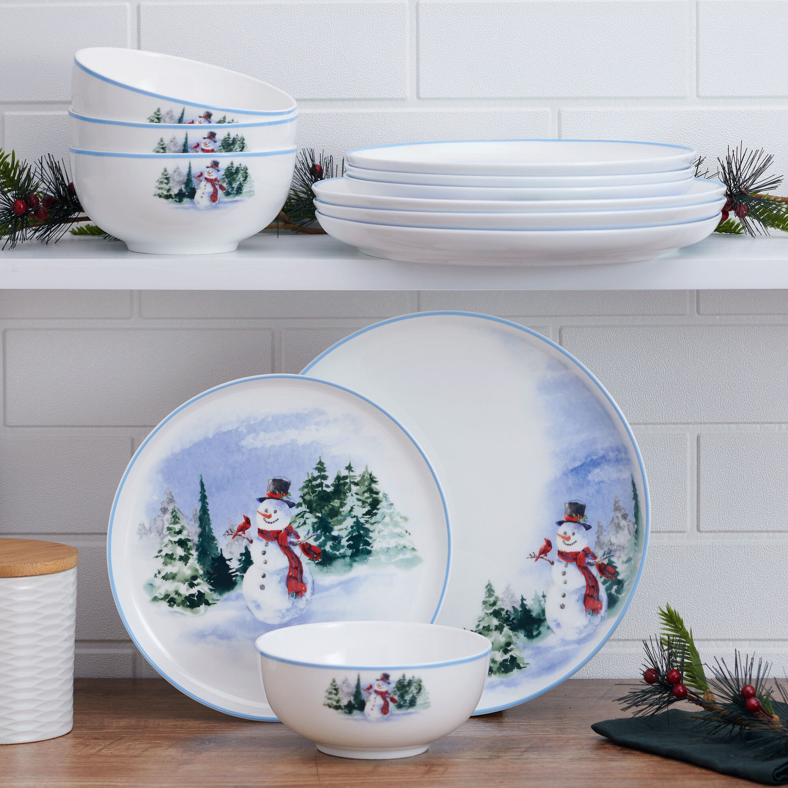 Mikasa Snowman Forest 12-Piece Lightweight Chip-Resistant Bone China Dinnerware Set, Service for 4