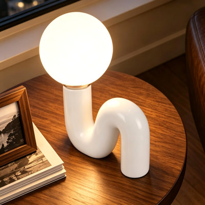 Lampe de table Beige S-Curve en céramique avec abat-jour en verre givré, hauteur de 15 pouces