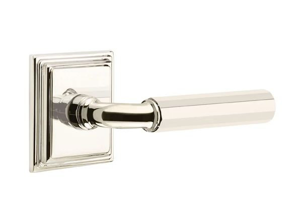 Mortaise intérieure Emtek Select avec rosette Wilshire et tige R-Bar, levier à facettes, Gauche, Nickel poli