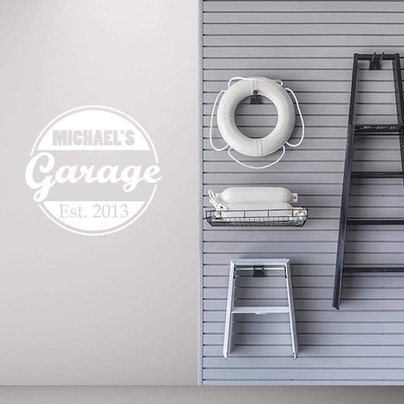 Décalcomanie murale Trinx Garage avec nom personnalisé - CS49, H 12 po x l 12,5 po, Blanc, Oui