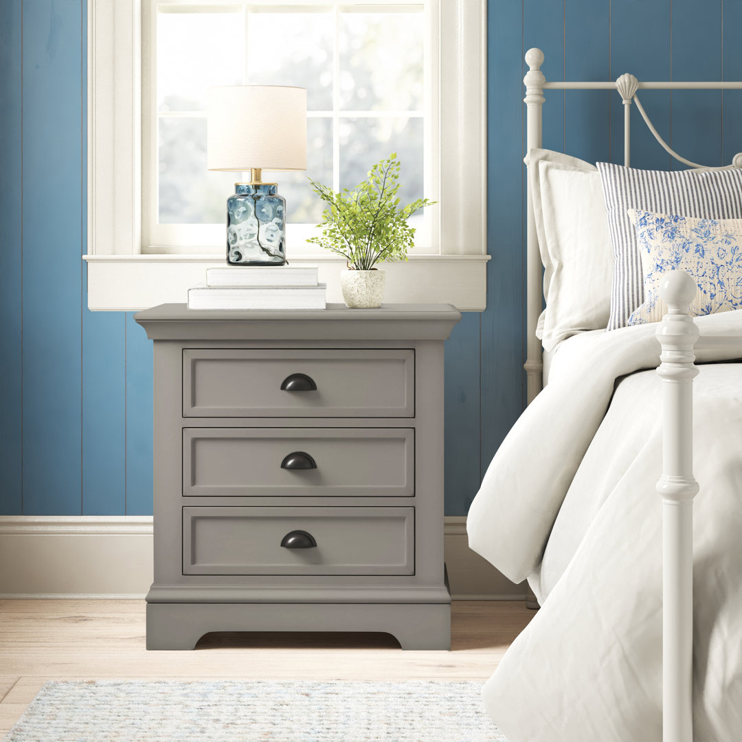 Huey 3 - Drawer Nightstand Greyleigh™ 