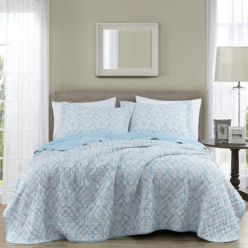 Ivy Floral Medallion Printed Quilt Set, Queen Quilt + 2 Standard Shams