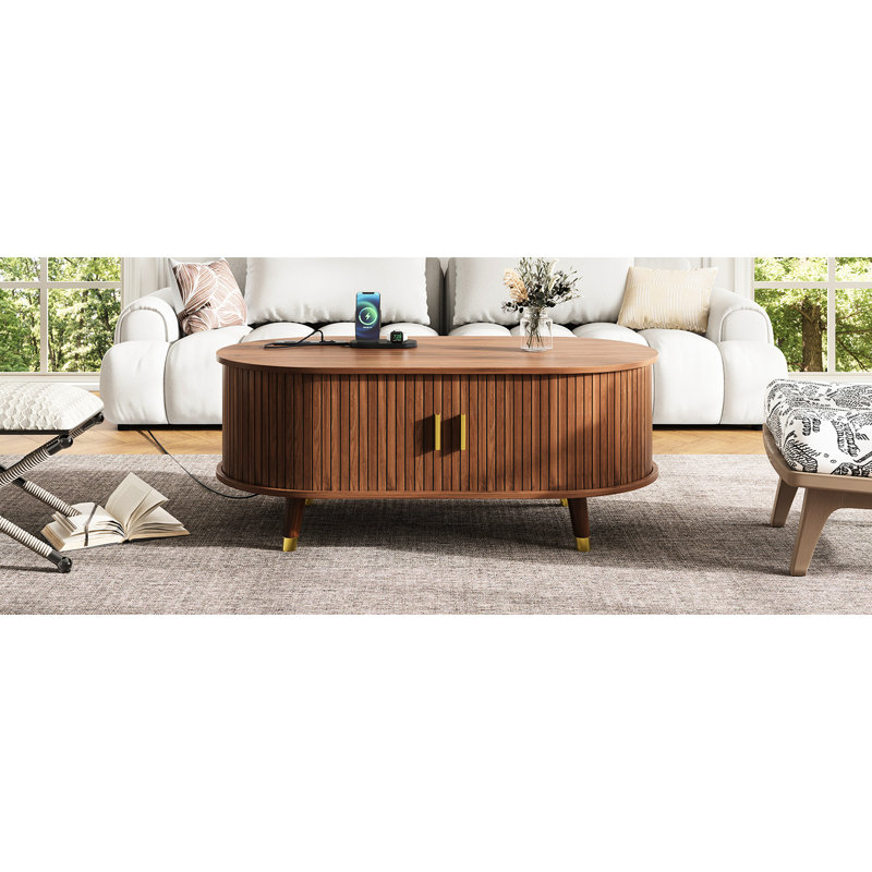 Table basse ovale cannelée en noyer, table de centre Mid-Century avec station de charge, porte tambour 360 °, pieds en bois massif pour les salons