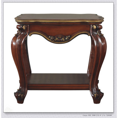 Table de bout en chêne miel avec tablette inférieure, pour l'élégance et le rangement dans n'importe quel espace de vie