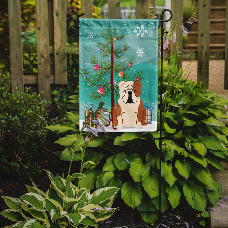 Drapeau en polyester 2 côtés sous l’arbre Silloth, Bouledogue anglais fauve / blanc, H 15 po x l 11 po x P 0,01 po