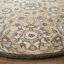 Tapis floral en viscose touffeté à la main Shillington-21600037
