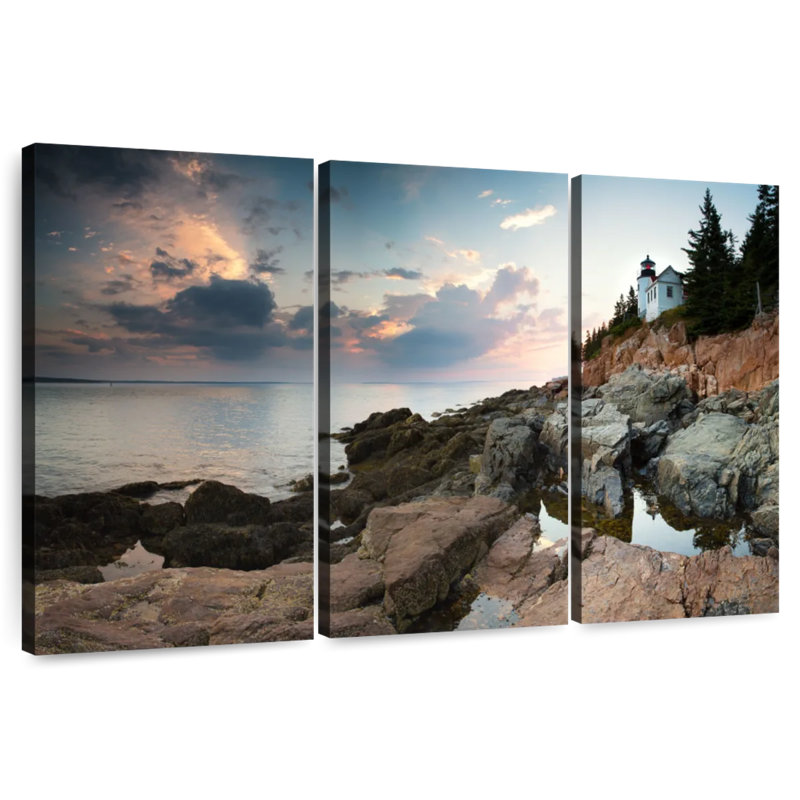 Photographie de coucher de soleil au phare de Gill Harbour à Bass Harbor, H 20 po x l 33 po