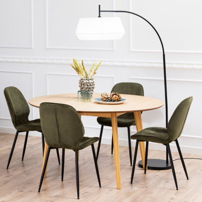 Fenja Round Dining Table