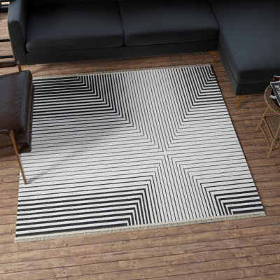 Kanoi Geometric Indoor Rug