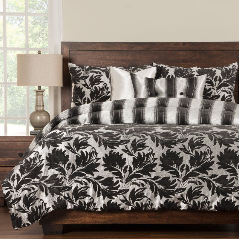 Ciro Polyester and Rayon Floral Duvet Cover & Insert Set, Twin Duvet Cover & Insert + 3 Additional Pieces