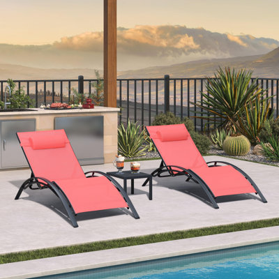 Ensemble de chaises longues inclinables 69,3 "avec coussin détachable et table Gerania