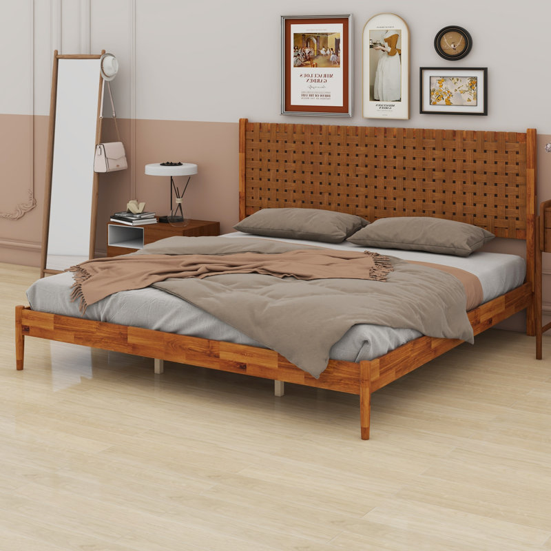Lit plateforme confortable en bois avec tête de lit tissée à la main, King, Caramel