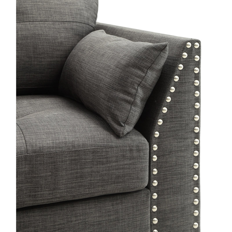 Chaise avec accoudoirs en lin gris avec 3 coussins - conception sans bouton, base à garniture cloutée, siège à ressorts ensachés, garniture en bois, structure, accoudoirs évasés, pieds de finition