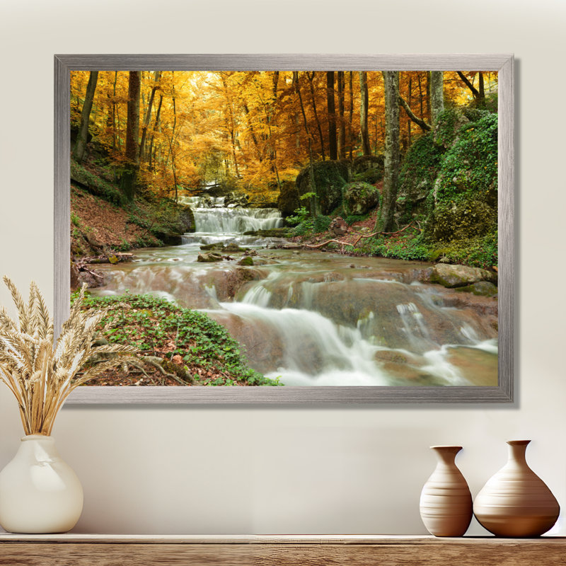 « Forest Waterfall with Yellow Trees » - reproduction de photo, H 16 po x l 32 po x p 1 po, Avec cadre, Argent