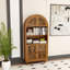 Armoire arquée en bois sculpté