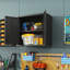 Armoire murale en métal pour garage, bureau. 2 portes verrouillables, 1 tablette réglable, tiroir ouvert. Métal robuste, design moderne, rangement noir avec système de fixation. Pour le garage. Gain de place