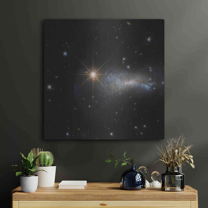 «Outshine» par la NASA Space Photos, H 24 po x l 24 po