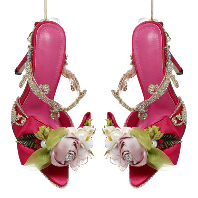 Chaussure fuchsia avec garniture et sangle - 3 x 8 pouces