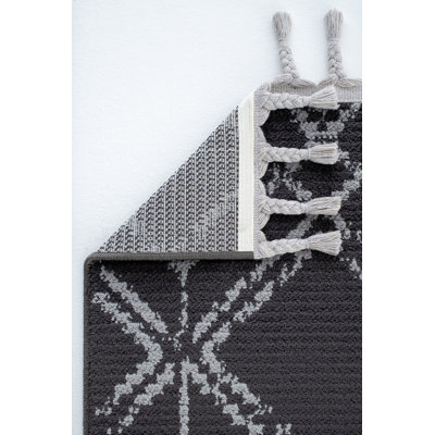 Samari Geometric Machine Made Indoor / Outdoor Area Rug