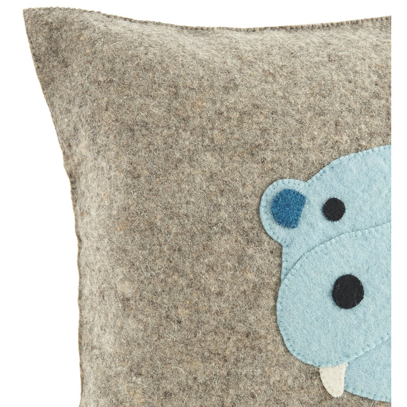 Coussin fait à la main en laine feutrée à la main - Hippopotame bleu sur fond gris - 18 po, Oreiller (inclus)