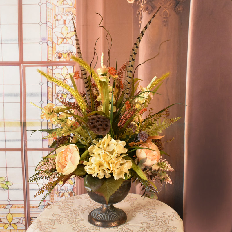 Kaan Arrangement in Vase