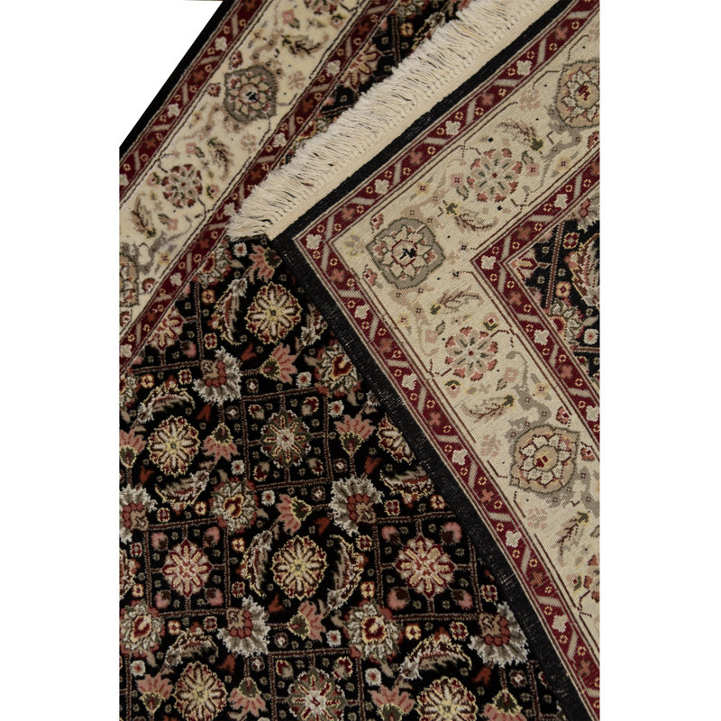 Tapis noir et taupe noué à la main de haute qualité