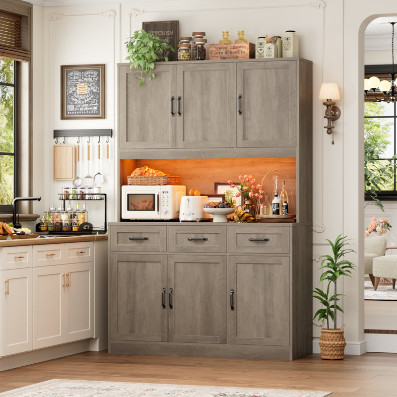 Garde-manger de 71,6 po de hauteur avec lumières DEL, grand rangement pour huche de cuisine avec tablette à micro-ondes et station de charge