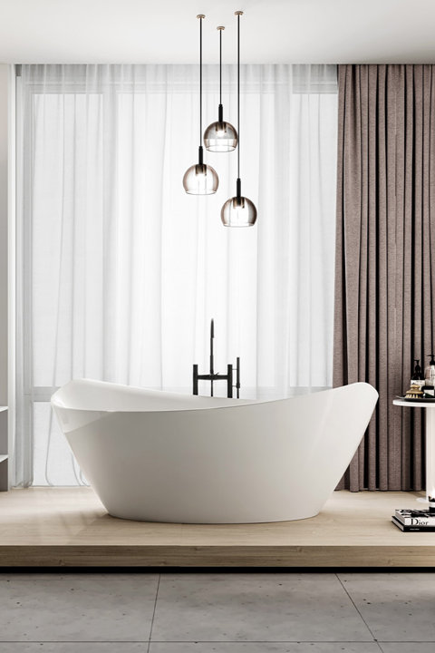 Deep Soaking Luxury Tub