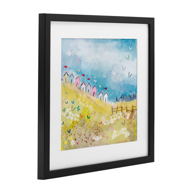 Beach Huts on Hillside, reproduction encadrée sous verre, conception de Clare Tupper