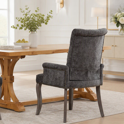 Chaise de salle à manger rembourrée avec accoudoirs, fauteuil d'appoint capitonné à dossier haut, chaise de salle à manger d'appoint avec garniture cloutée artisanale, coussin à ressorts en S et pieds en acier inoxydable, lot de 1, noir