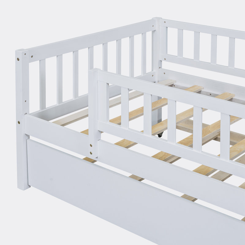 Wood Daybed with Trundle and Fence Guardrails, Twin, White