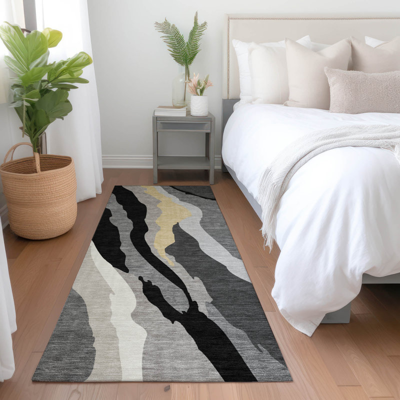 Tapis intérieur / extérieur noir Petala , 2'3" x 7'6"