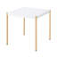 Table de bout carrée avec pieds en métal, design minimaliste pour intérieurs modernes et solutions peu encombrantes
