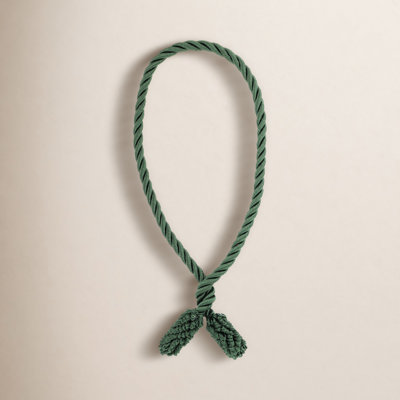 Garland Tie