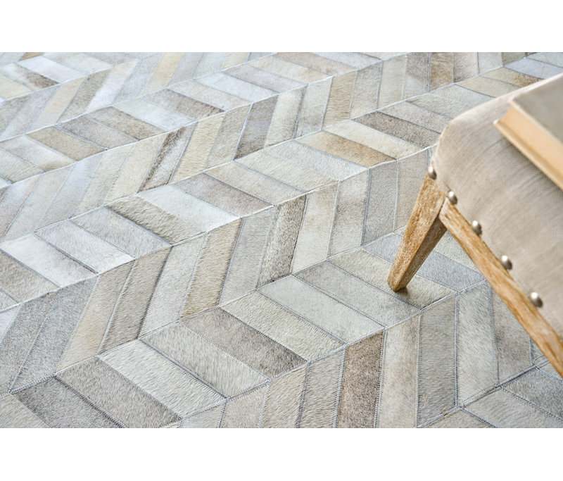 Natural Hide Cowhide Chevron Area Rug, Rectangle 9'6" x 13'6"