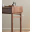Bureau intégré minimaliste avec coiffeuse en noyer minimaliste, idéal pour les petites chambres