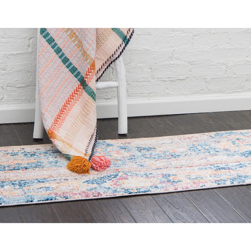 Geometric Indoor Rug, Runner 2'7" x 8'2"