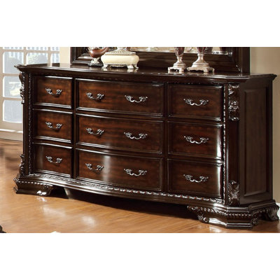 Lexanthur 9-Drawer Dresser