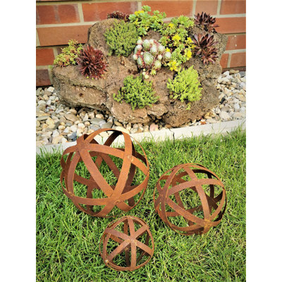 Cashara Steel Garden Art