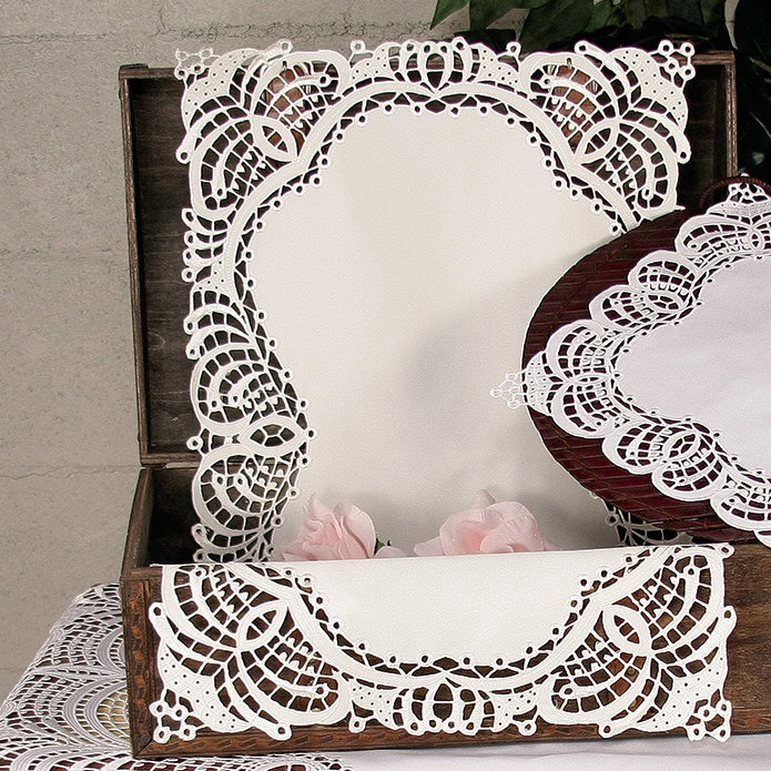 Dainty Lace Placemat and Napkin Set
