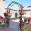 Arche de jardin en treillis noir - traitement rouille, l 96,38 po Haut, pour la décoration extérieure en métal facile d'entretien, 15,77 de large,