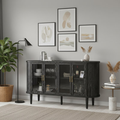 Buffet de rangement noir en bois de style campagnard avec portes en verre et tablettes réglables. Une armoire-buffet multifonctionnelle convenant aux cuisines, aux salles à manger et aux salons.